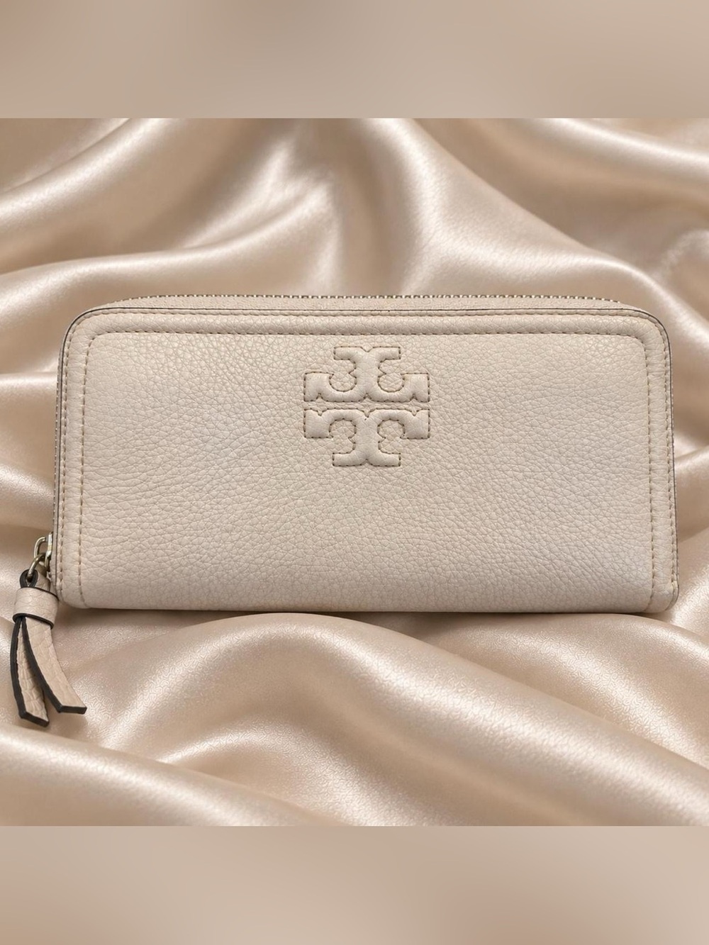Tory Burch Beige/peachy Pebbled Leather Zip Around Continental Wallet